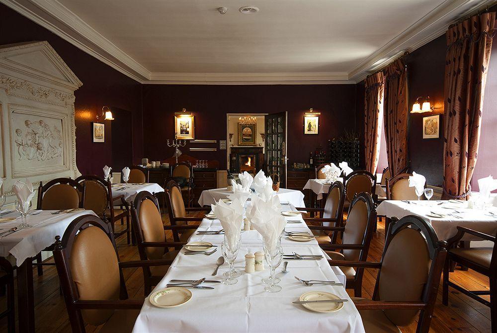 Dooly'S Hotel Бирр Экстерьер фото