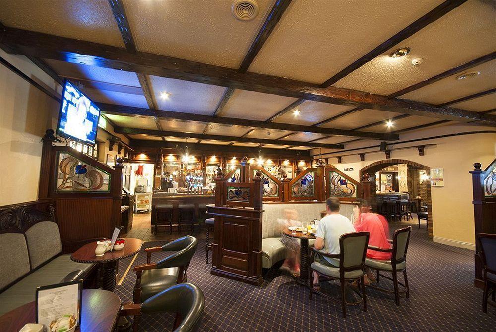 Dooly'S Hotel Бирр Экстерьер фото