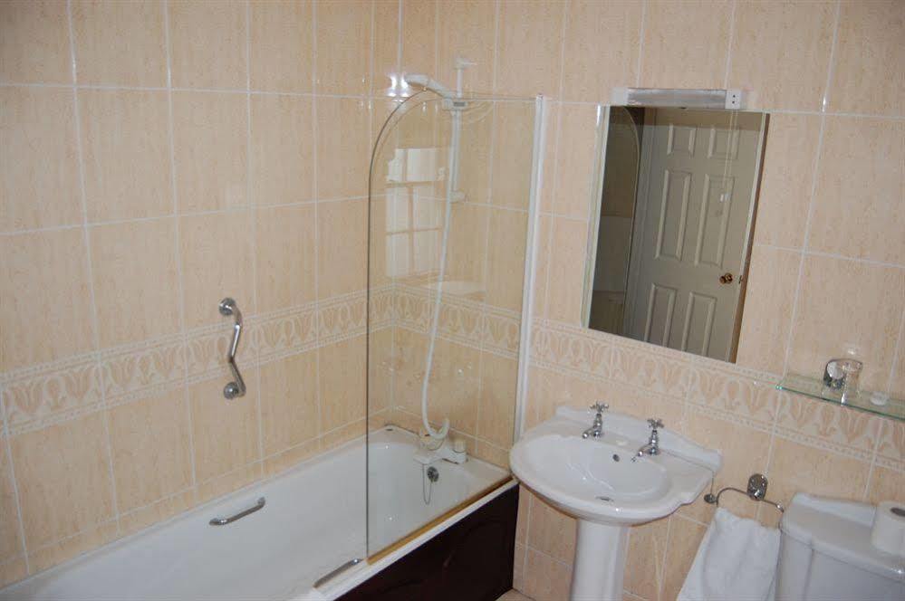 Dooly'S Hotel Бирр Экстерьер фото